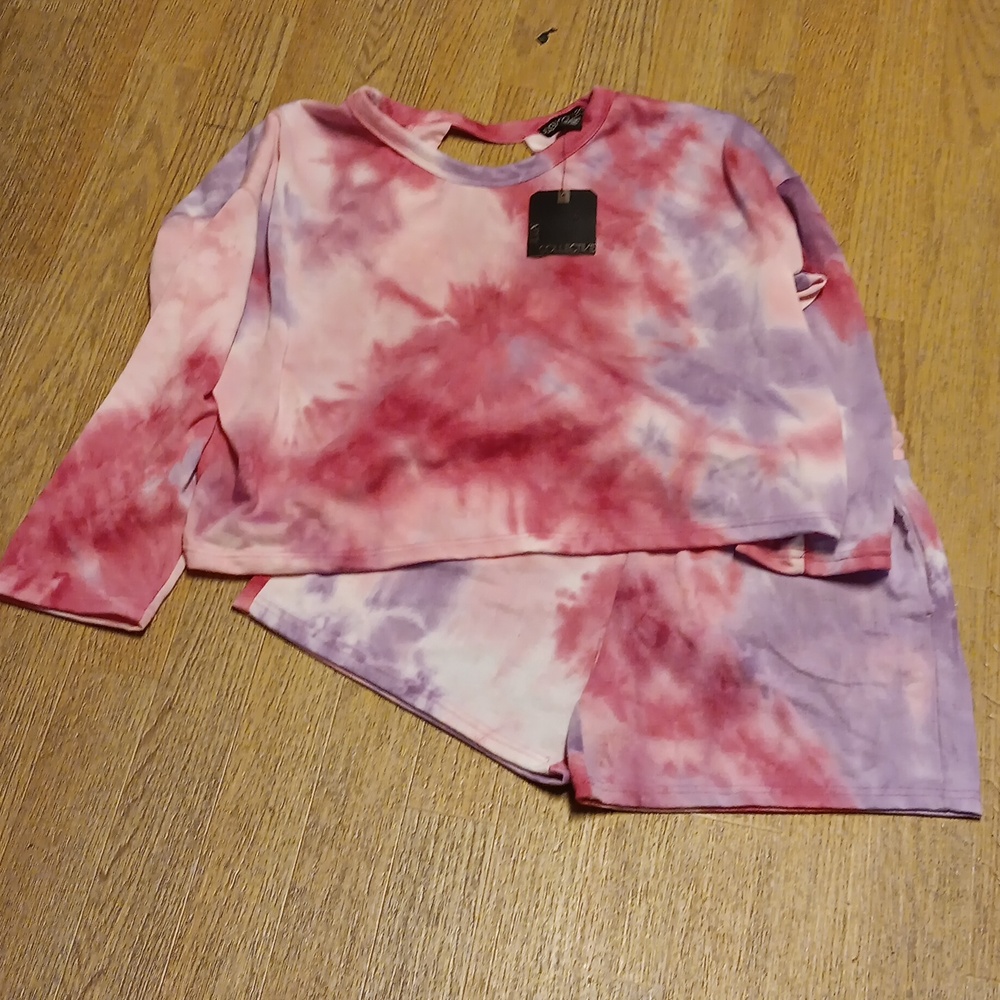 ALIGN COLLECTIVE TYE DYE SWEATSHIRT AND SHORT SET
